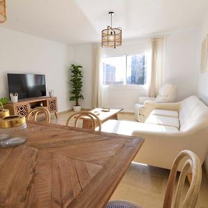 Appartement à 3 Chambres à Coucher
