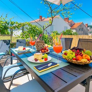 Petka Hill Apartments