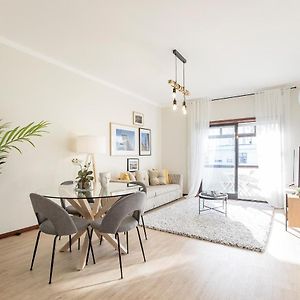 2Br Flat In Bonfim W/ Ac & Balcony By Lovelystay