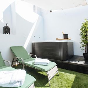 Desing House with Rooftop in Alameda de Hércules