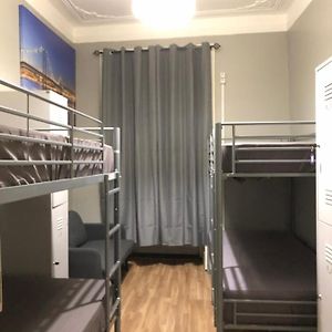 Chambre Juste Pour Femmes Dortoir