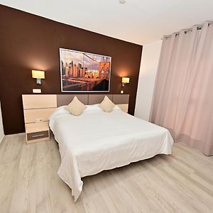Private Bathroom Room