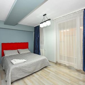 Royal Accommodation