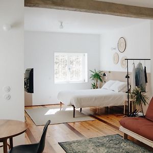 Oxford Green House By Lovelystay