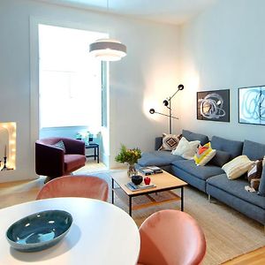Appartement à 2 Chambres à Coucher