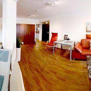 Appartement à 2 Chambres à Coucher