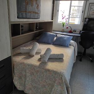 Comoda Y Moderna Habitacion Doble