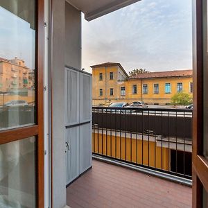 Milano Cosy Apt With Balcony!