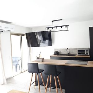 Appartement à 2 Chambres à Coucher