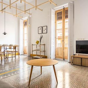 Pop Art , Sunny Apartment Near Santa Cruz