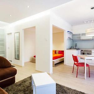 Orangehomes One Bedroom Modern Apartment In The City Center