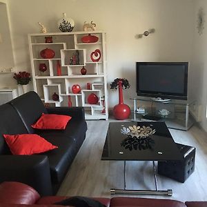 Appartement à 2 Chambres à Coucher