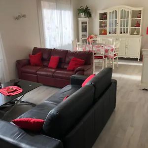 MAGNIFIQUE T3 85m2 VIEUX PORT/CORNICHE