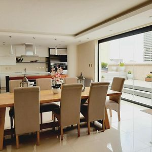 Appartement à 3 Chambres à Coucher