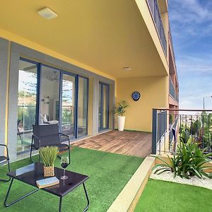 Samya Apartment By Lovelystay