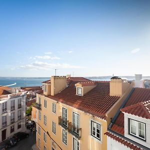 Alfama Charming Apartment With Amazing River View And Terrace