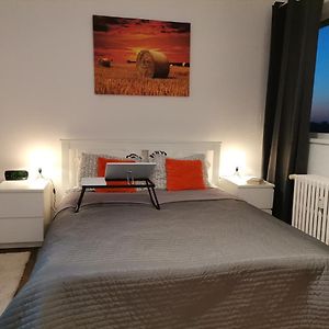 Studio Piata Victoriei