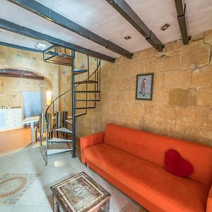 PA - Unique Artsy Loft