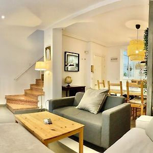 Appartement à 3 Chambres à Coucher