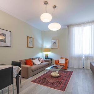 Comfy-Cozy 2 Bedroom-Via Boscovich