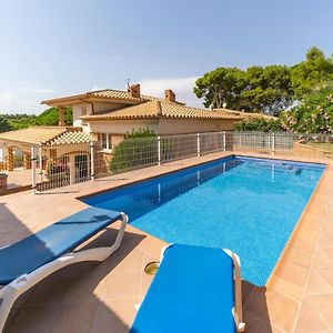 Villa Standarde