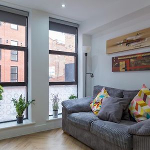 Pass The Keys New Modern, Central Jewellery Quarter Apartment