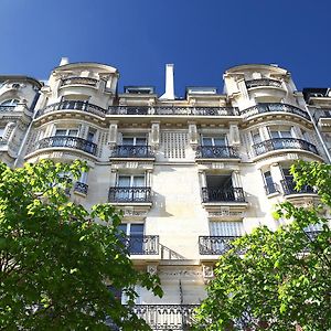 Outstanding 2 Bedrooms With A Terrific Eiffel Tower View