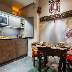 Suite Opium Den By Justine Apartments Apartamento Turistico En Madrid Rio