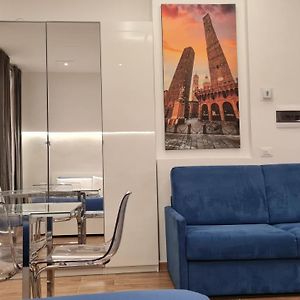 Studio Lit King-Size