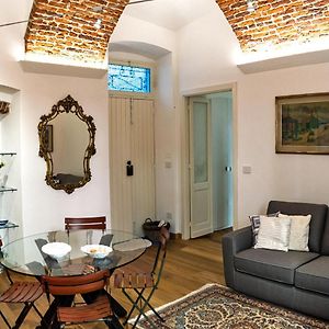 Casa Del Conte Massimiliano Roero