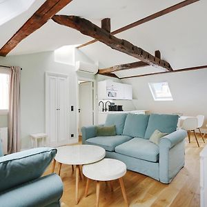 Appartement à 2 Chambres à Coucher
