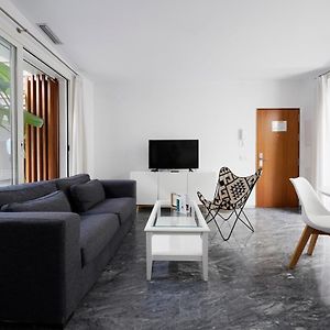Appartement Grand à 2 Chambres à Coucher