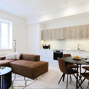 Dagmar Apartment