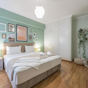 Boutique Acropolis Apartment - Just 5 minutes walk to Acropolis Museum by Cloudkeys