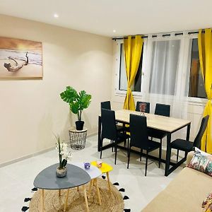 Appartement à 2 Chambres à Coucher