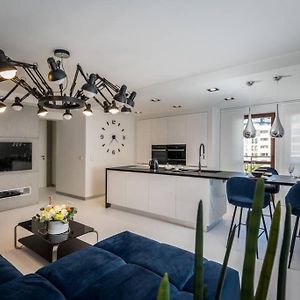 Appartement à 2 Chambres à Coucher