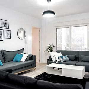 Appartement à 3 Chambres à Coucher
