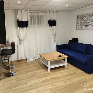 Appartement à 2 Chambres à Coucher