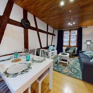 Appartement à 2 Chambres à Coucher