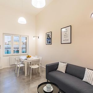 Appartement à 3 Chambres à Coucher