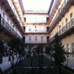 Trendy Home Near Basilica With Ac