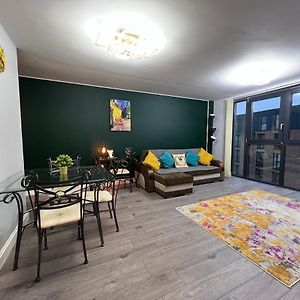 Appartement à 2 Chambres à Coucher
