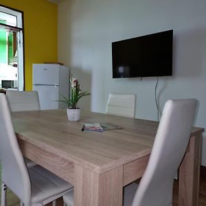 Appartement à 2 Chambres à Coucher