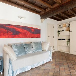 Iflat Navona Bright Studio
