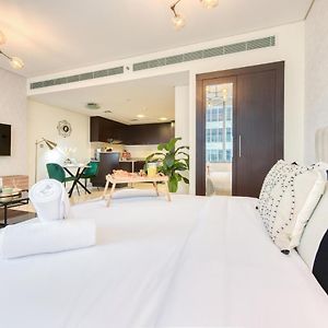 Sleek Studio At Sky Gardens Difc By Deluxe Holiday Homes