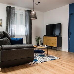 Appartement à 2 Chambres à Coucher