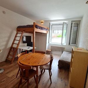 Appartement à 2 Chambres à Coucher