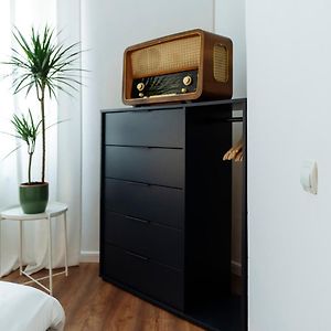 Lovely Vintage Double Studio In City Center