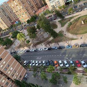 Habitacion Con Cama Doble, Piso Compartido En Avenida Blasco Ibanez