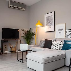 Behouse Santa Cruz